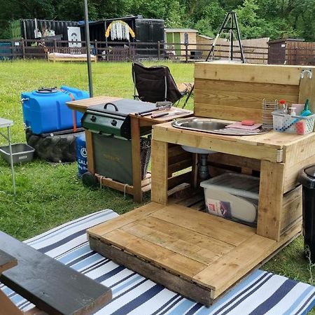 Route 47 Glamping Bell Tents Cross Hands Kültér fotó