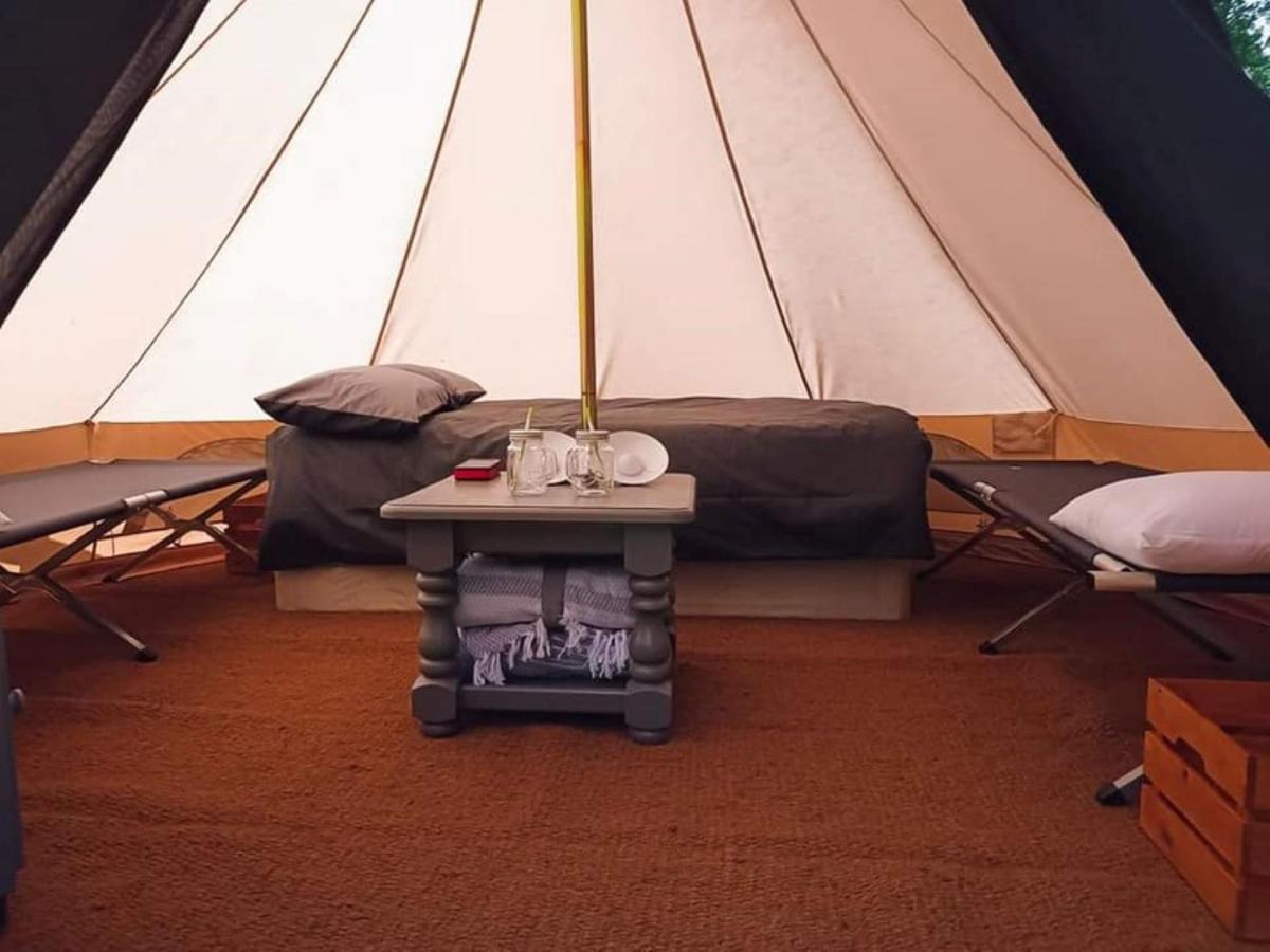 Route 47 Glamping Bell Tents Cross Hands Kültér fotó